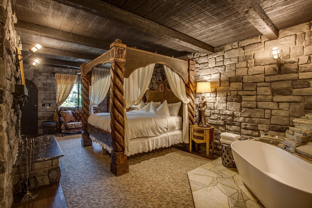 Storybook Riverside Inn Leavenworth Bagian luar foto